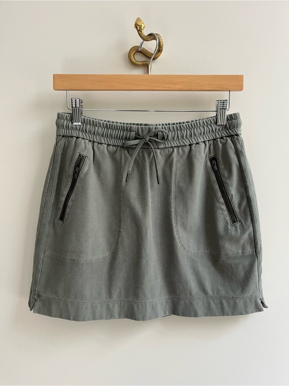 Athleta Farallon Pull On Drawstring Mini Skirt Olive Green 0